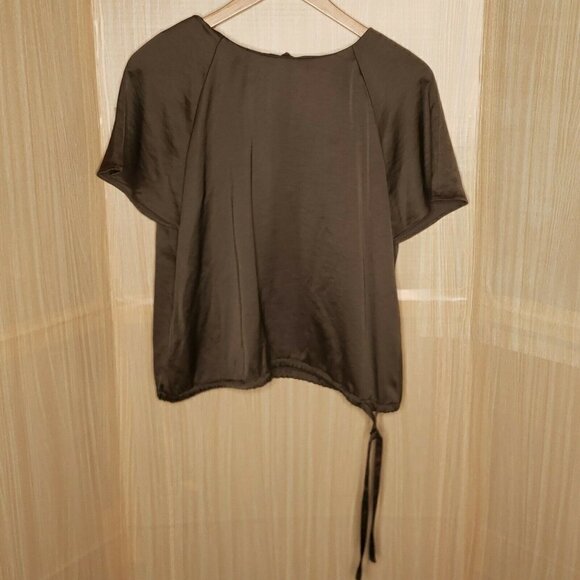 Banana Republic Womens Olive Green Silky Feel Top - Picture 1 of 7